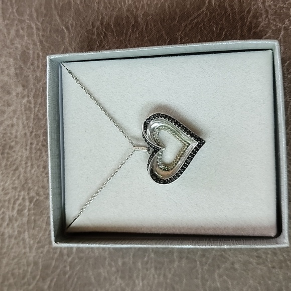 ZALES BLACK AND WHITE DIAMOND STERLING SILVER NECKLACE - Picture 2 of 3